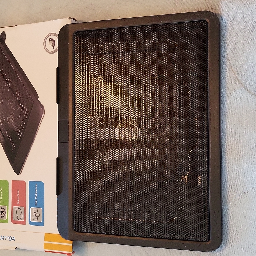 Notebook Cooler - Picture 3 of 4